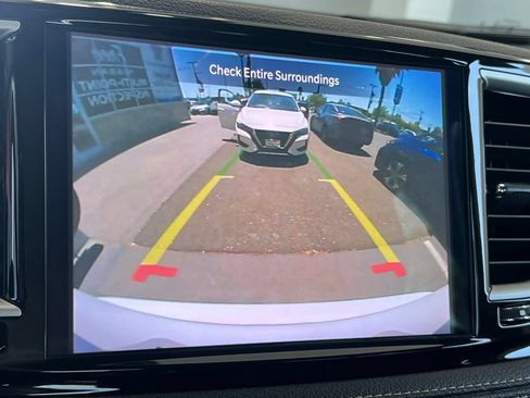 Used 2024 Chrysler Pacifica Limited FWD image 24