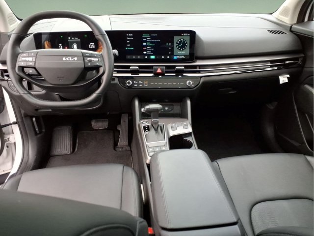 Used 2026 Kia Sportage EX w/ EX Panorama Roof Package FWD image 13