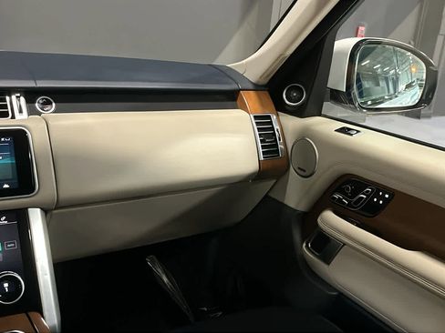 Used 2019 Land Rover Range Rover Supercharged AWD/4WD image 27