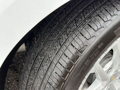 Used 2023 Chevrolet Equinox LT image 12