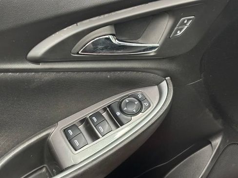 Used 2024 Chevrolet Malibu LT FWD image 11