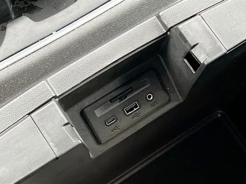 Used 2022 GMC Sierra 2500 AT4 w/ AT4 Premium Plus Package image 37