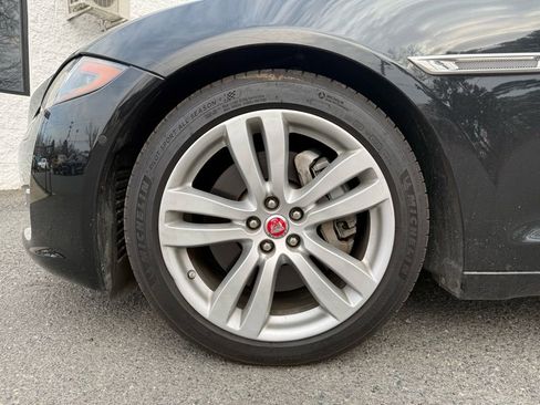 Used 2016 Jaguar XJ L Portfolio image 18