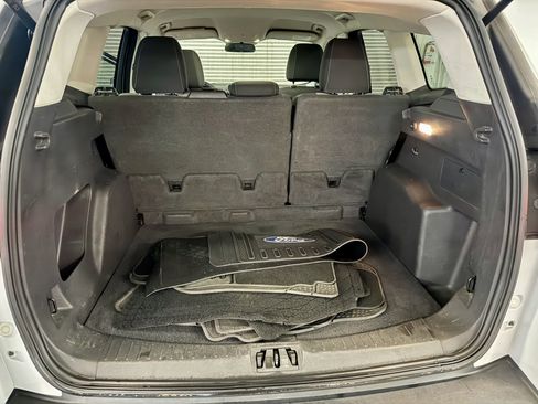 Used 2017 Ford Escape SE image 11