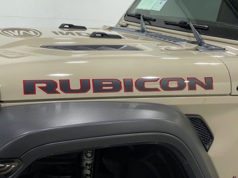 Used 2020 Jeep Gladiator Rubicon AWD/4WD image 39