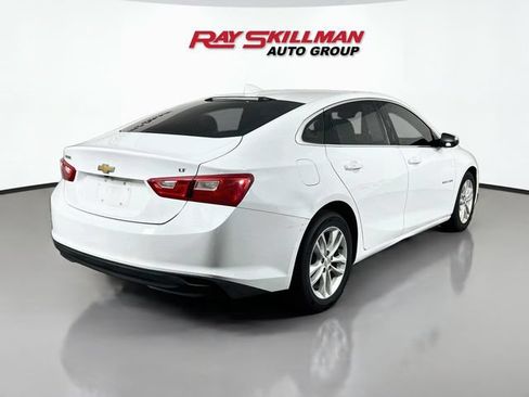 Used 2017 Chevrolet Malibu LT w/ Leather Package FWD image 7