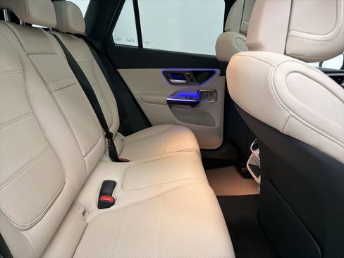 New 2026 Mercedes-Benz GLC 300 image 27