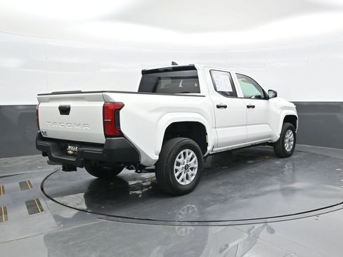 Used 2024 Toyota Tacoma SR w/ SR Upgrade Package AWD/4WD image 6