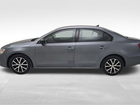 Used 2016 Volkswagen Jetta SE FWD image 6