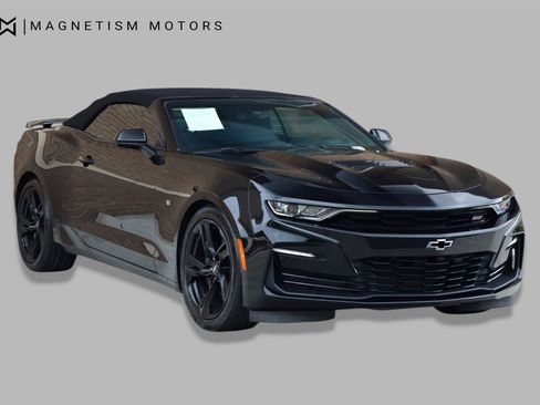 Used 2019 Chevrolet Camaro SS RWD image 8