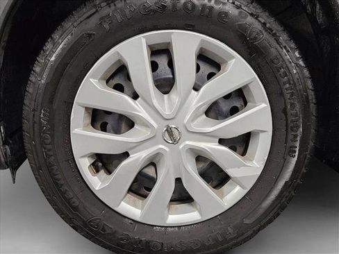 Used 2018 Nissan Rogue S image 20