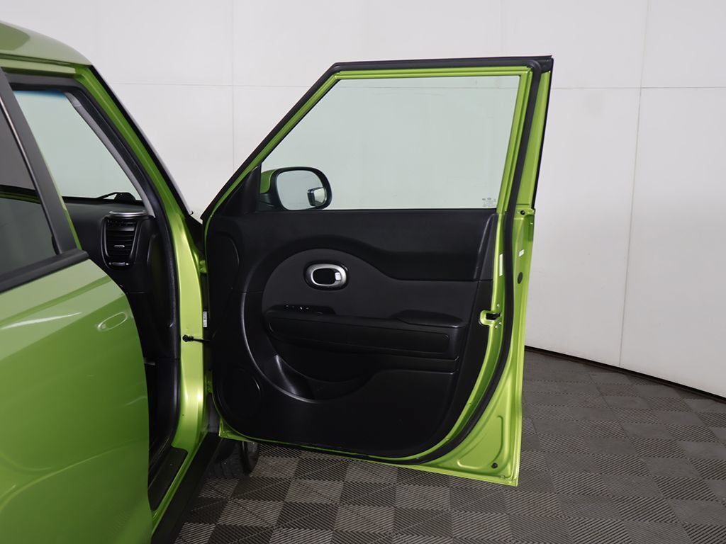 Used 2014 Kia Soul FWD image 14