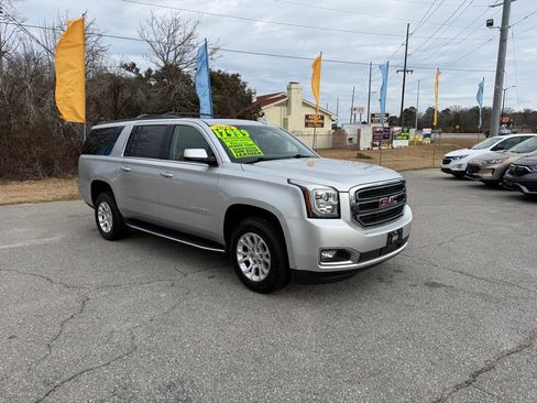 Used 2019 GMC Yukon XL SLT w/ Open Road Package image 7