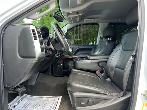 Used 2018 GMC Sierra 2500 SLT w/ Duramax Plus Package AWD/4WD image 11