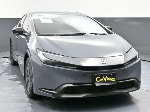 Used 2024 Toyota Prius LE image 4