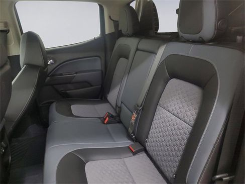 Used 2019 Chevrolet Colorado Z71 image 13