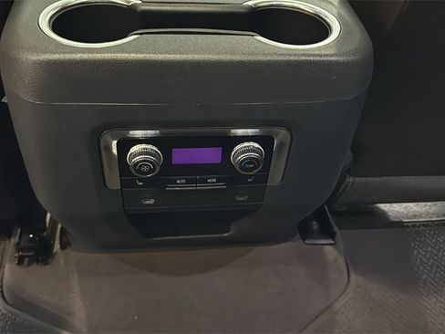 Used 2021 GMC Yukon Denali w/ Denali Premium Package image 21