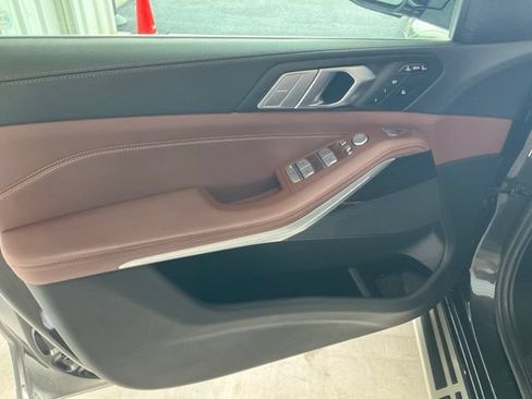 Used 2021 BMW X7 xDrive40i w/ Cold Weather Package AWD/4WD image 5