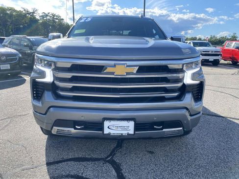 Used 2025 Chevrolet Silverado 1500 High Country AWD/4WD image 2