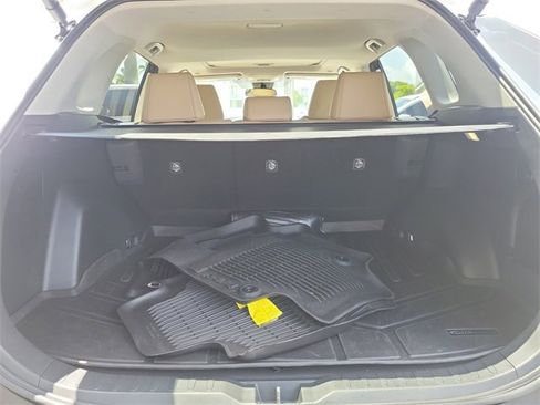 Used 2025 Toyota RAV4 XLE Premium image 5