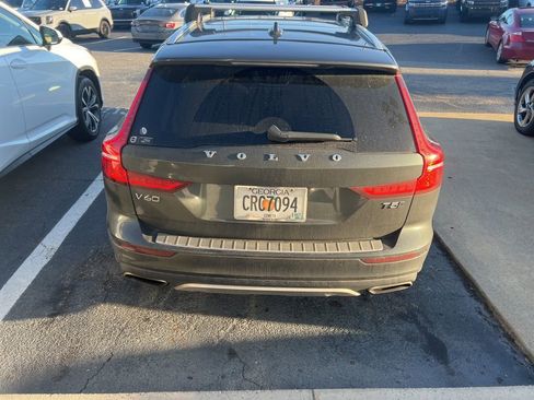 Used 2021 Volvo V60 T5 Cross Country w/ Lounge Package image 4