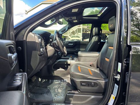 Used 2021 GMC Sierra 1500 AT4 w/ AT4 Premium Package image 11