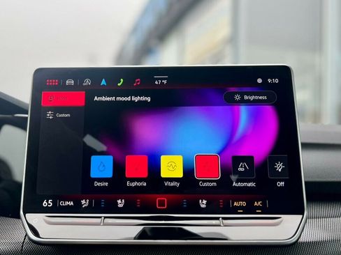 Used 2025 Volkswagen GTI SE w/ SE Leather Seating Package image 28