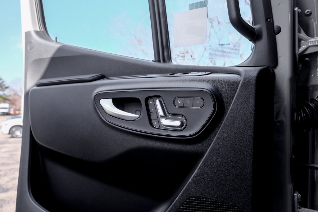 Used 2026 Mercedes-Benz Sprinter 2500 image 13