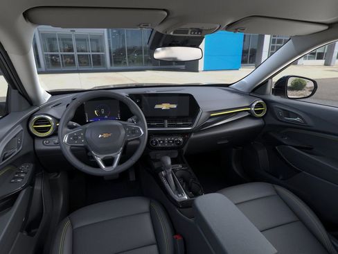 New 2026 Chevrolet Trax ACTIV w/ Driver Confidence Package FWD image 16