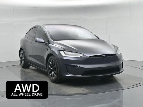 Used 2023 Tesla Model X image 1