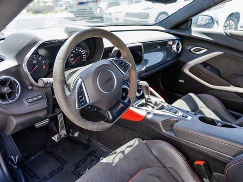 Used 2020 Chevrolet Camaro ZL1 RWD image 23