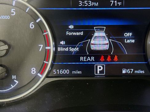 Used 2024 Nissan Sentra SV FWD image 18