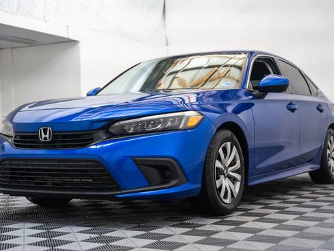 Used 2022 Honda Civic LX image 3