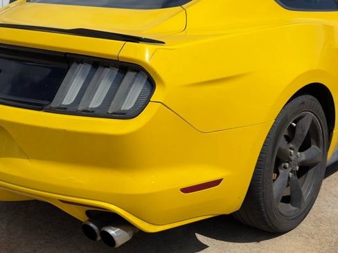 Used 2016 Ford Mustang GT RWD image 11
