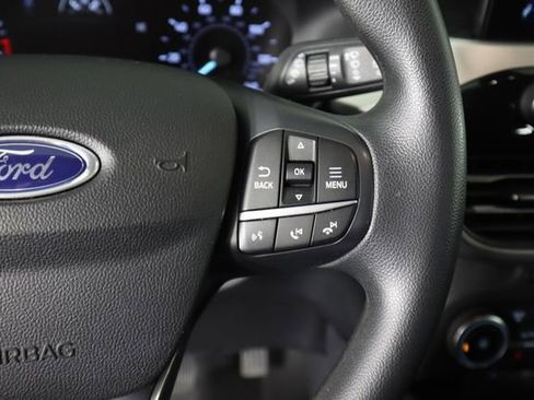 Used 2020 Ford Escape SE image 39
