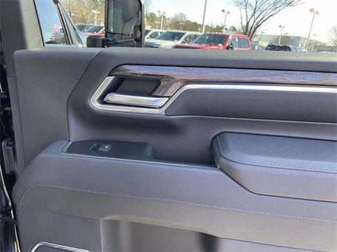 Used 2026 Chevrolet Silverado 2500 LTZ w/ LTZ Plus Package image 28