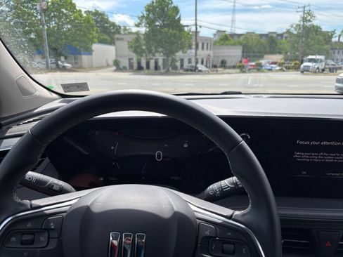 Used 2025 Buick Encore GX Preferred FWD image 33