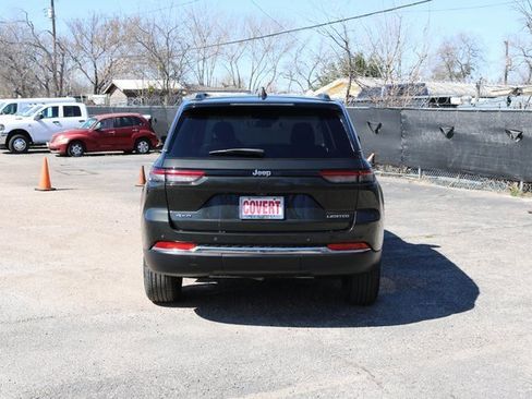 Used 2024 Jeep Grand Cherokee Limited image 4