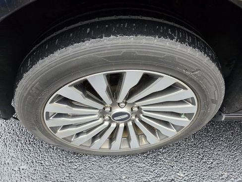 Used 2019 Lincoln Navigator Reserve AWD/4WD image 10