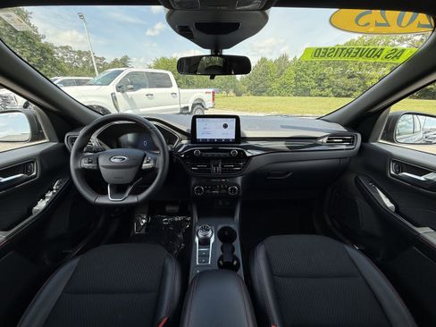 Used 2025 Ford Escape ST-Line AWD/4WD image 11