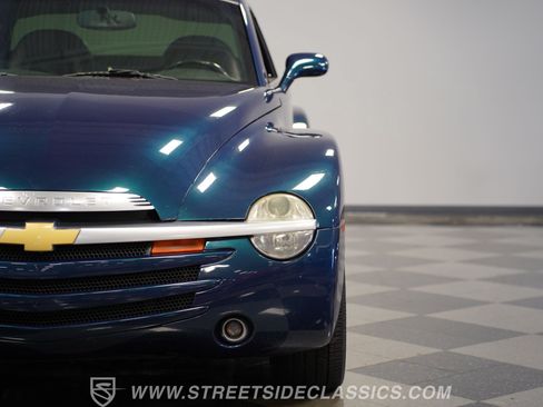Used 2005 Chevrolet SSR w/ Preferred Equipment Group RWD image 21