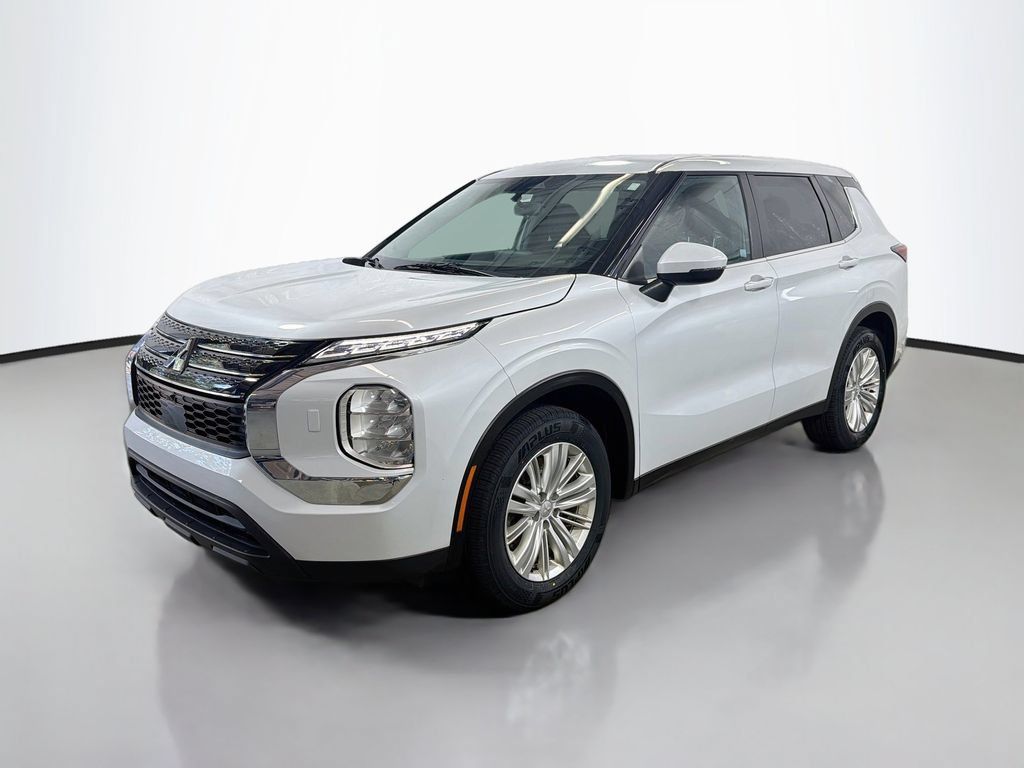 Used 2023 Mitsubishi Outlander ES AWD/4WD image 5