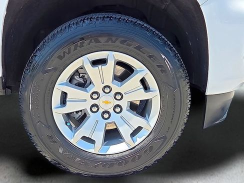 Used 2022 Chevrolet Colorado LT RWD image 7