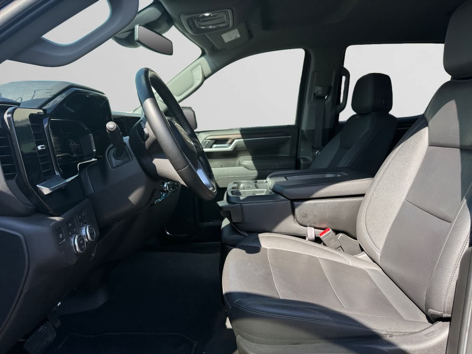 Used 2025 GMC Sierra 1500 SLT AWD/4WD image 9