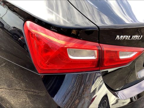 Used 2022 Chevrolet Malibu LS FWD image 33