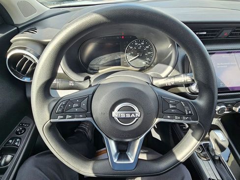 Used 2024 Nissan Kicks SV image 18