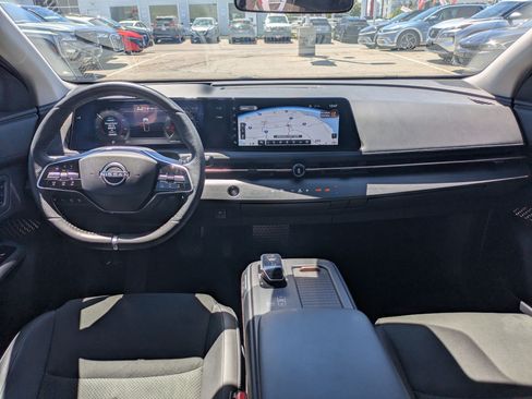 Used 2024 Nissan Ariya AWD image 28