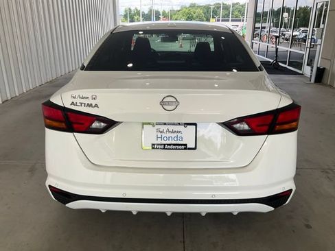 Used 2025 Nissan Altima 2.5 S FWD image 19