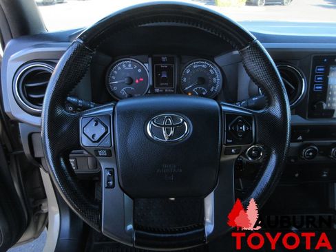 Certified 2016 Toyota Tacoma TRD Off-Road w/ Towing Package image 14