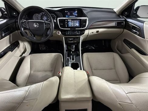 Used 2017 Honda Accord EX-L image 32